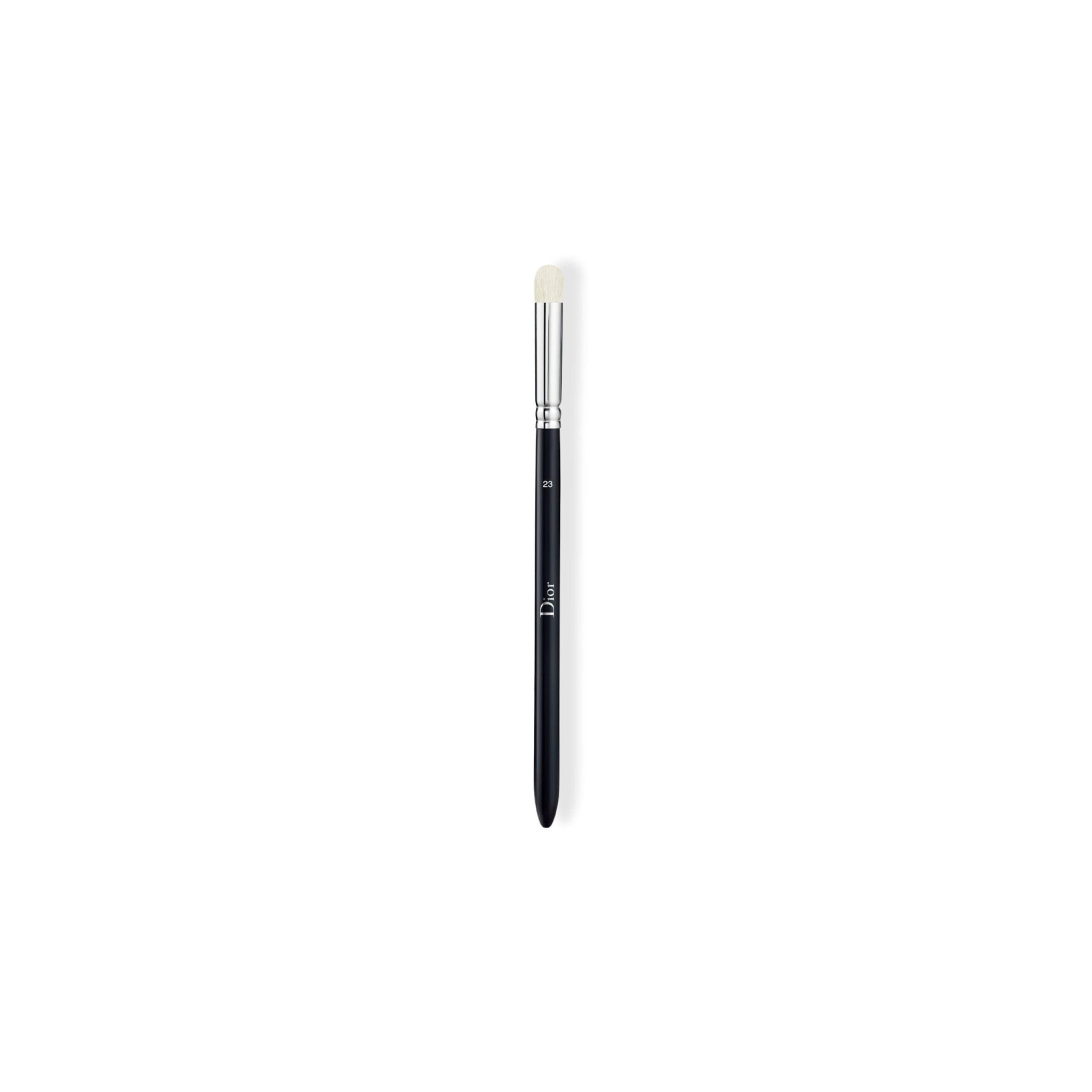 Backstage Large Eyeshadow Blending Brush 23