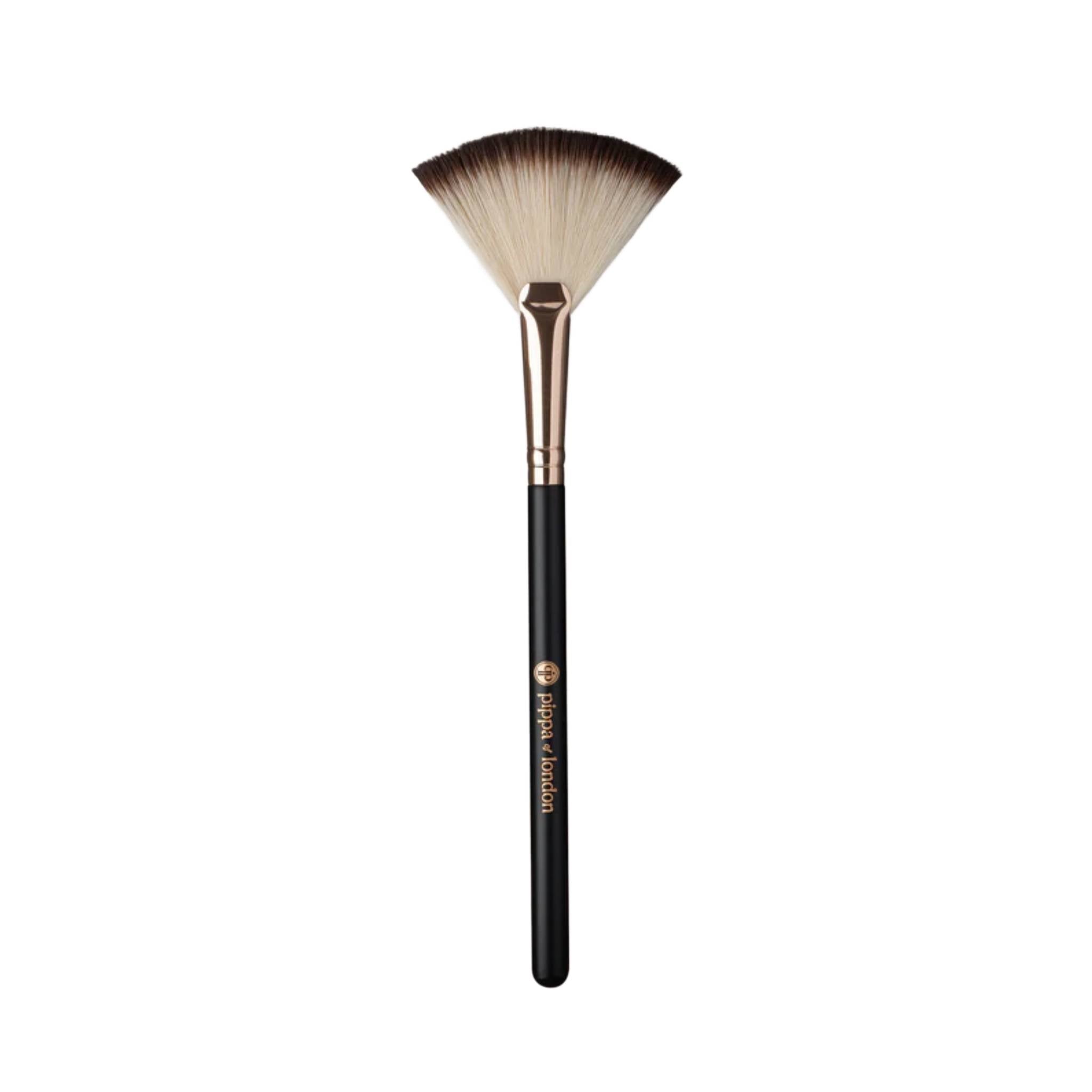 Studio FX Fan Brush