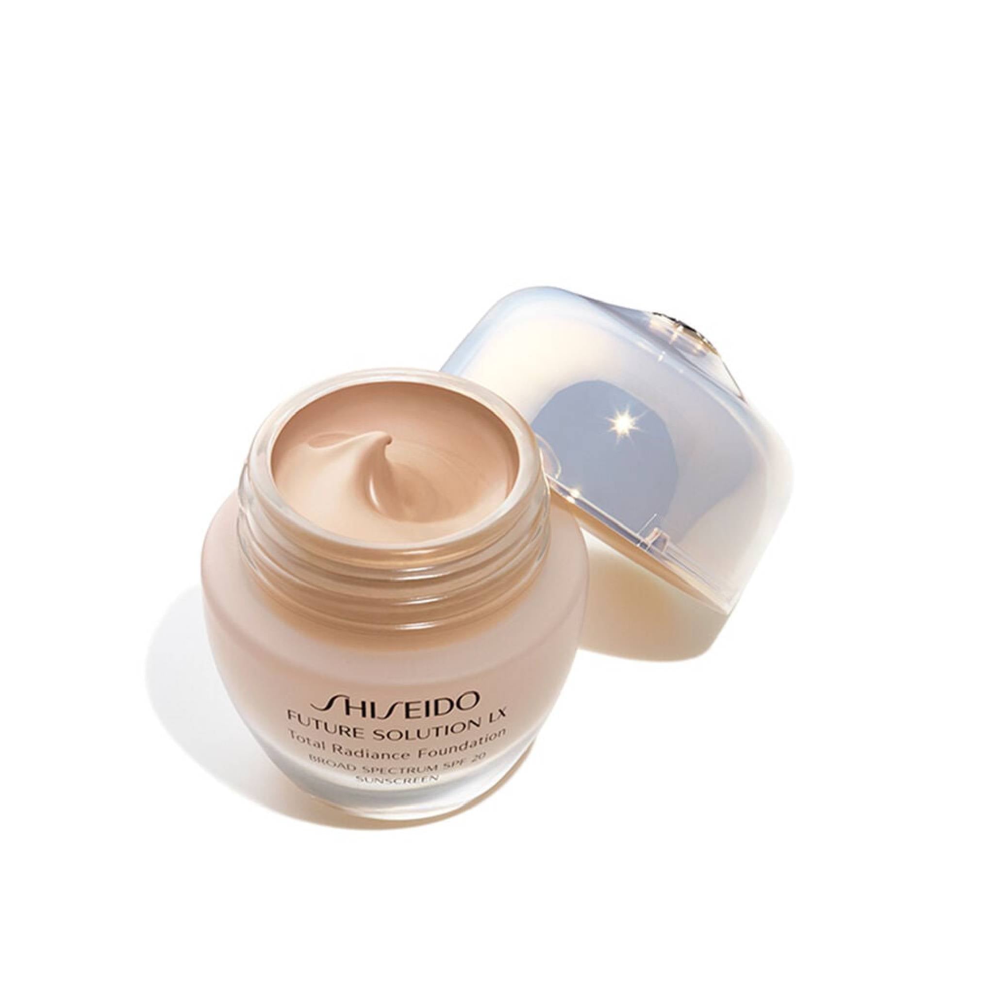 Future Solution LX Total Radiance Foundation