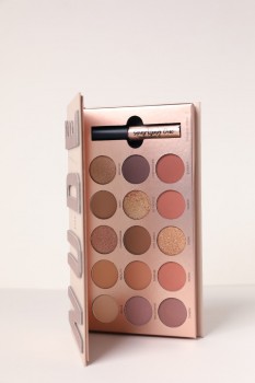 The Nude palette 15 Eyeshadows